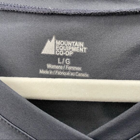 𝅺[l] MEC Women’s Silver Grey Outdoor Activewear Short Sleeve Mini V-Neck Top - Picture 5 of 12